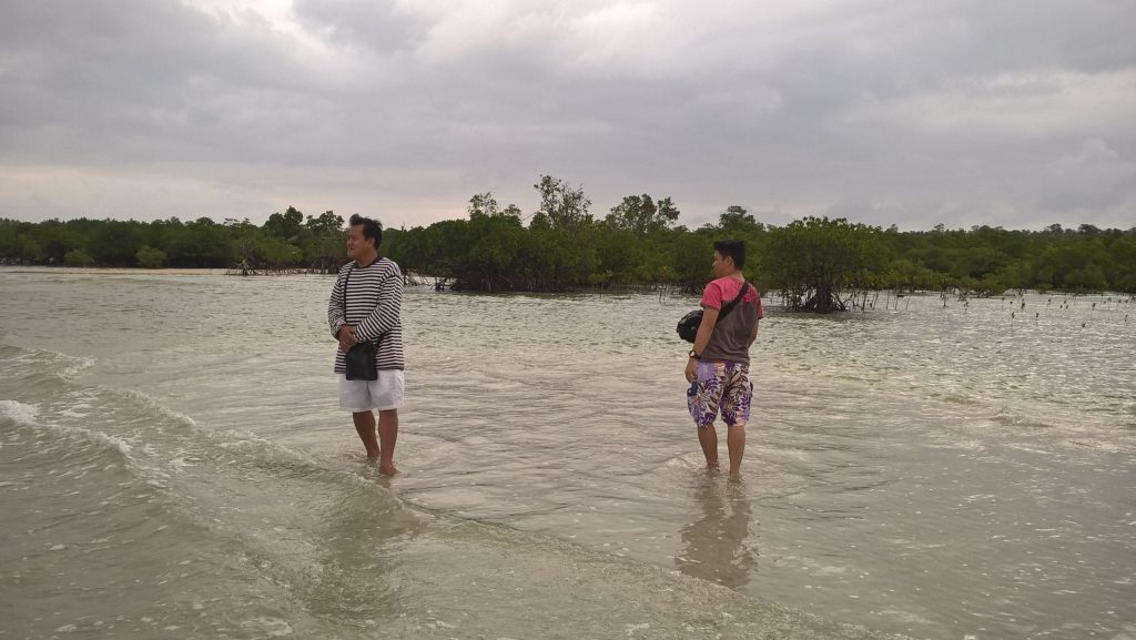 At the "Yang-in" sandbar in Cagbalete Island.
