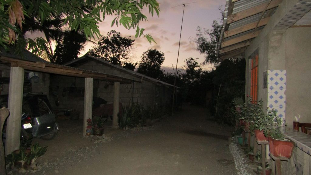 All quiet for now along this dusty alley in Santo Domingo, Nueva Ecija. All quiet for now along the dusty road in Santo Domingo, Nueva Ecija