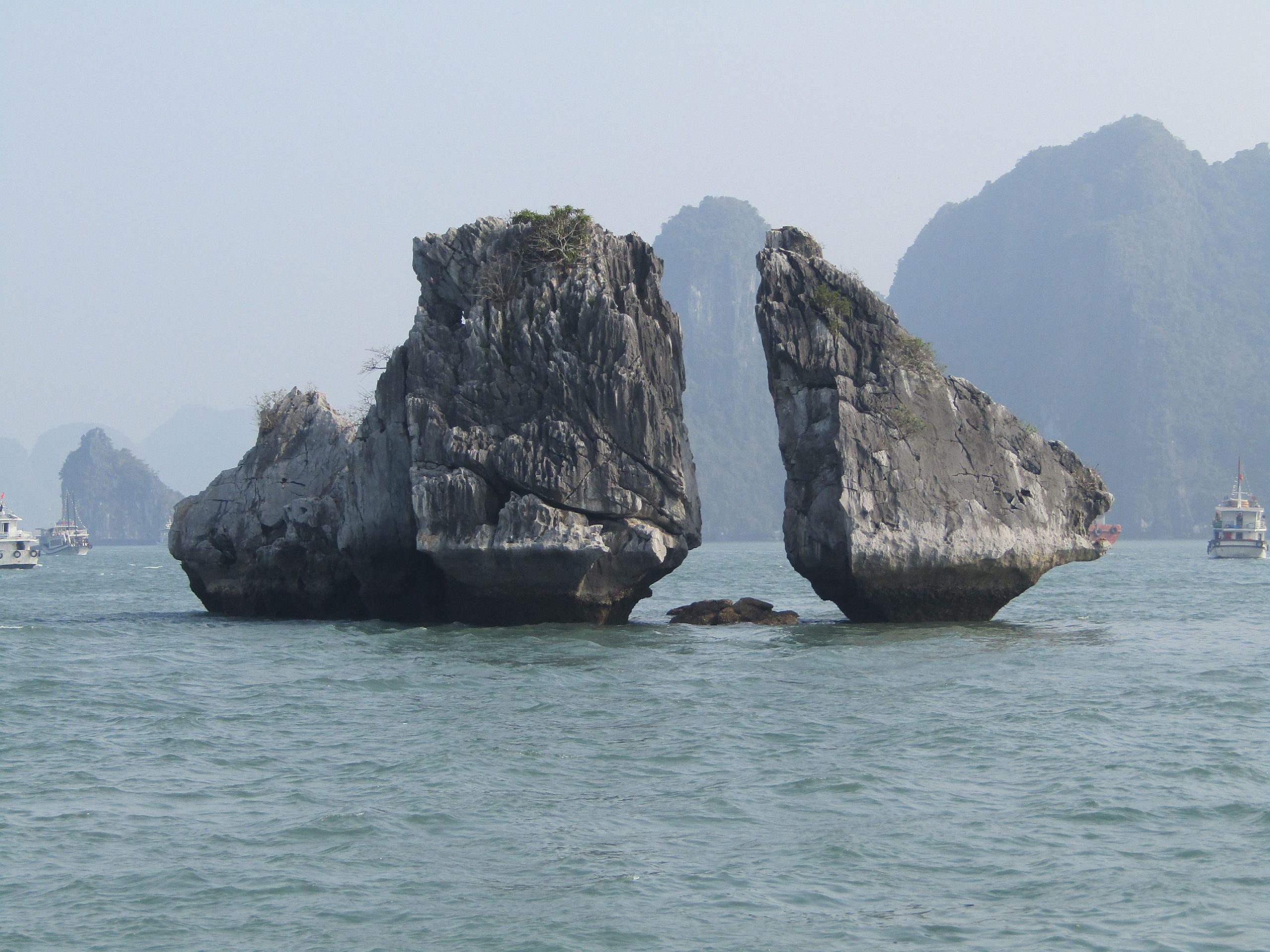 The "Descending Dragons" rock formations.