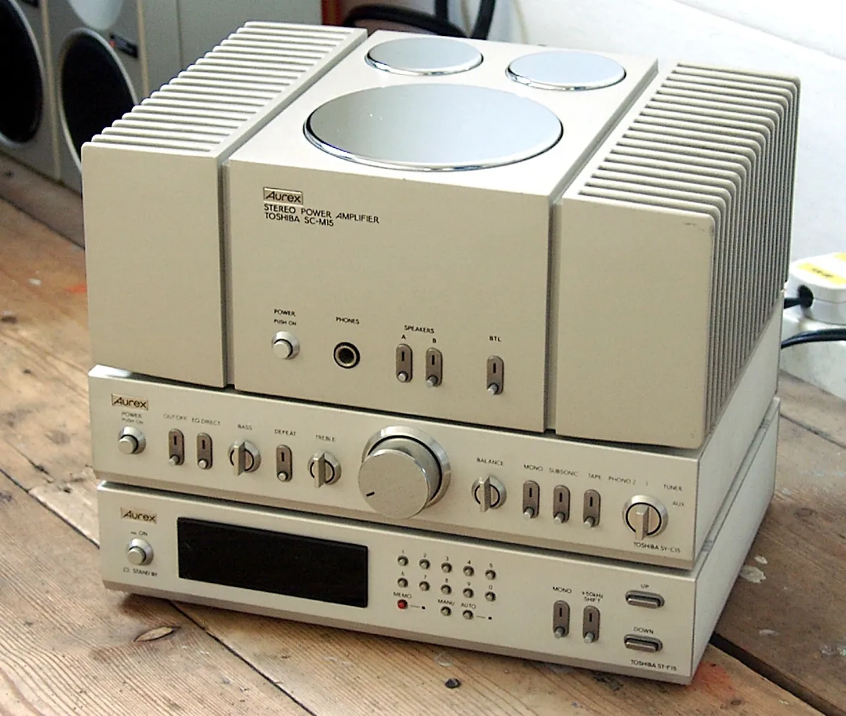 Toshiba Aurex System 15:  Two Ways to Tango in the Present