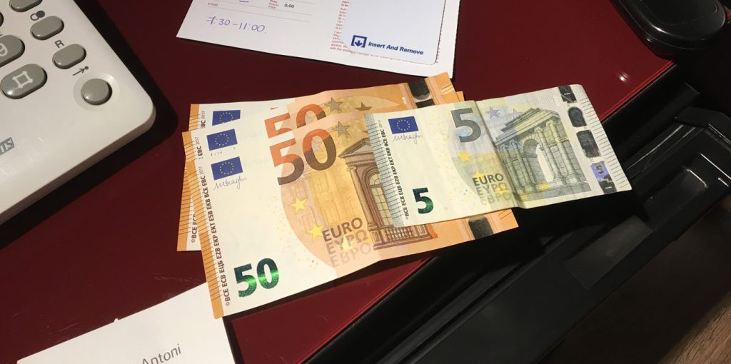 Unlike the US dollar, the Euro comes in multiple sizes and colors to distinguish one from the other.