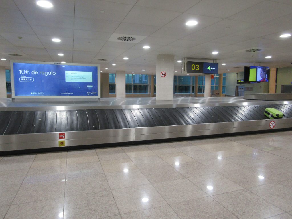There were just a few luggage left in the carousel while we waited in vain for ours inside the arrival terminal.